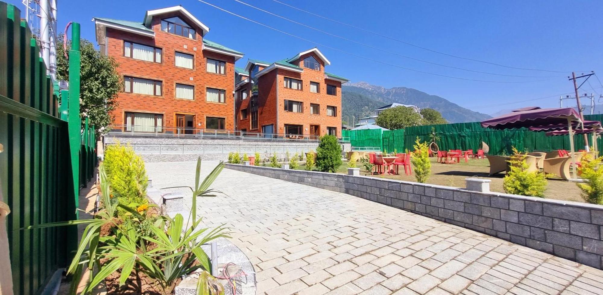 White Water Resorts Pahalgām Eksteriør bilde